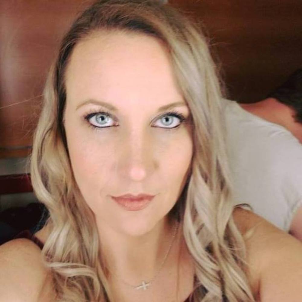 Meet your Posher, Alesha